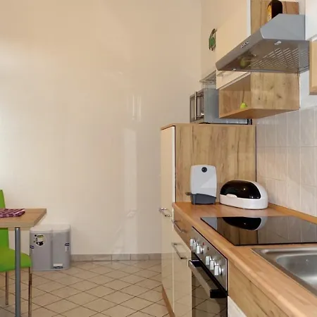 Pirna/dohna, 2 R.-wohnung In Mehrfamilienhaus