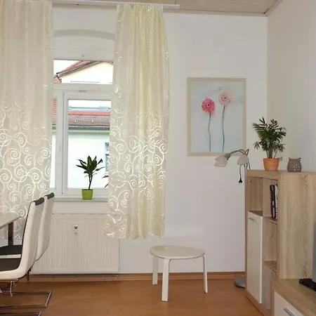 Pirna/dohna, 2 R.-wohnung In Mehrfamilienhaus Lejlighed *