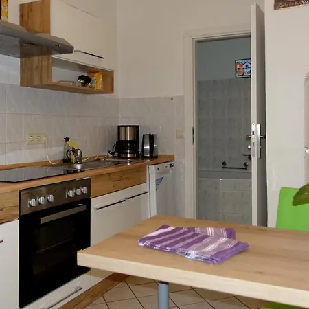 Pirna/dohna, 2 R.-wohnung In Mehrfamilienhaus